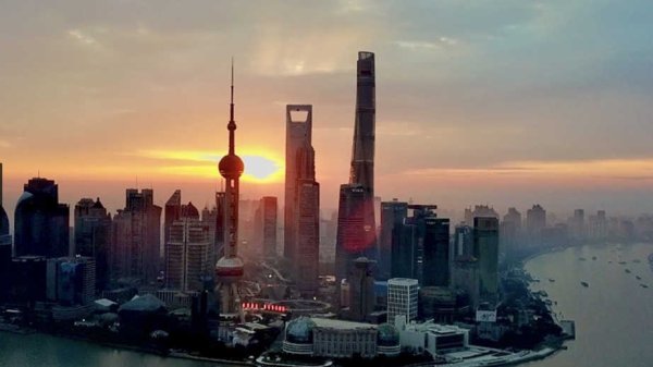 优速配资 一以贯之做好扩绿、兴绿、护绿大文章！陈吉宁龚正等上海市领导参加全民义务植树活动